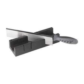 Schleifen, Sägen und Stemmen