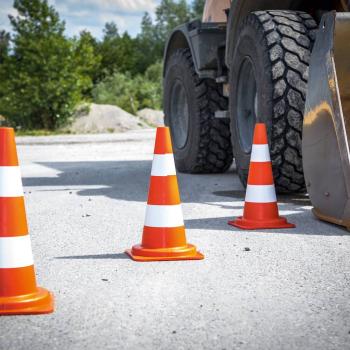Preview: Verkehrsleitkegel, 50 cm rot-weiß, PE Kunststoff