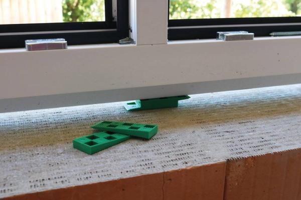 Kunststoff Rastkeil 80x30x10mm Farbe grün max.200kg, 30 Stück