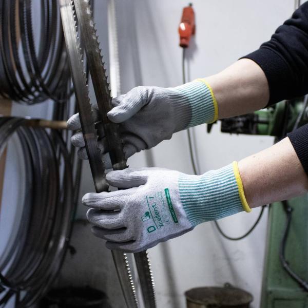 XC-Cut-D grau-grün, Gr. 07 Spez.Garn, X-Wet PU, Touch