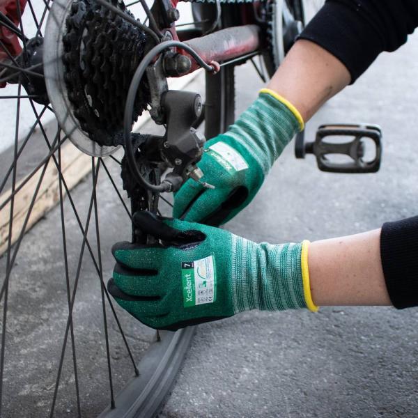 XC-Cut-B grün mel., Gr. 09 UHMWPE,Nitril,Hitzesch.,Touch